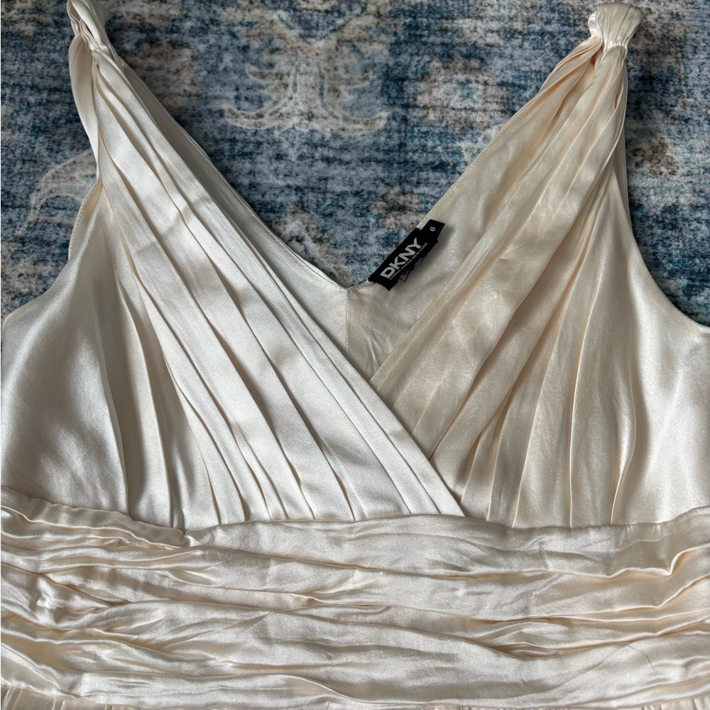 Elegant Cream silk DKNY babydoll top - Picture 2 of 3